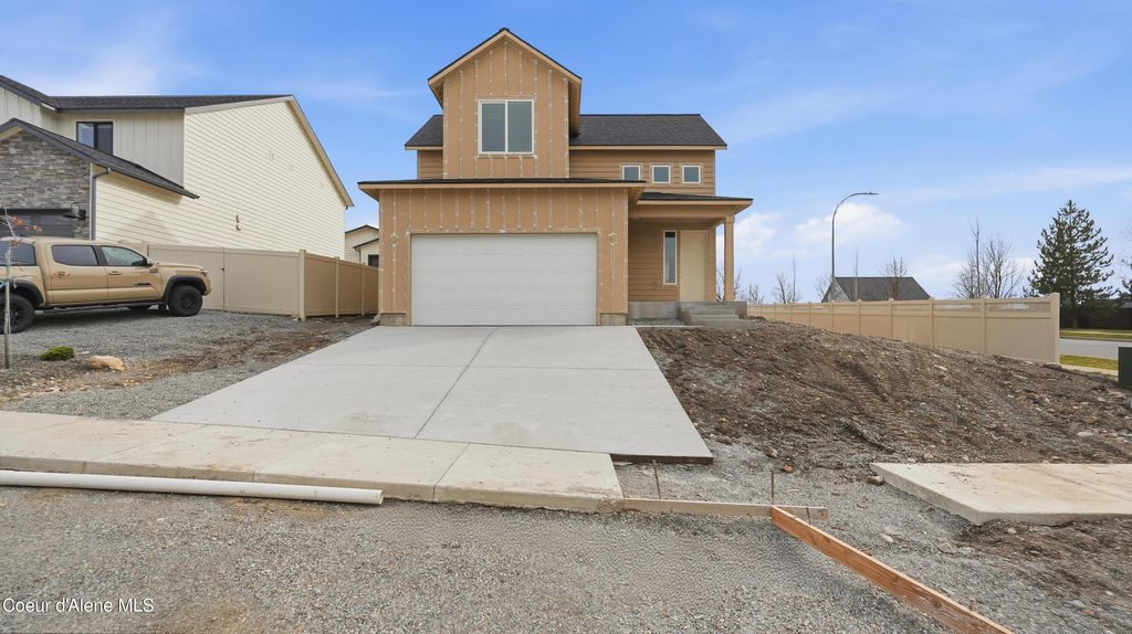 6760 W Portrush DR, Rathdrum, ID 83858