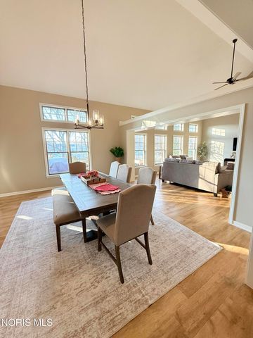 1121 Fox Run Road, Findlay, OH 45840