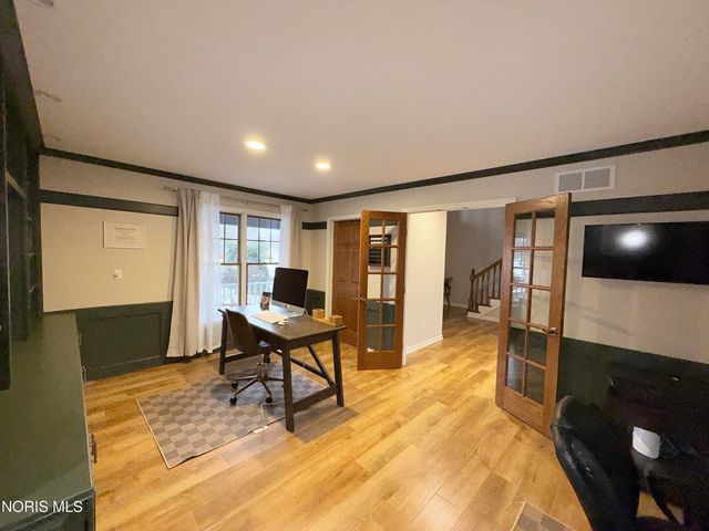 1121 Fox Run Road, Findlay, OH 45840