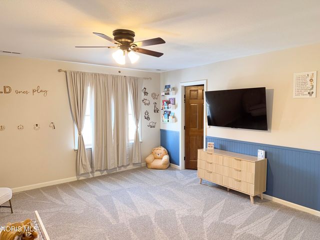 1121 Fox Run Road, Findlay, OH 45840