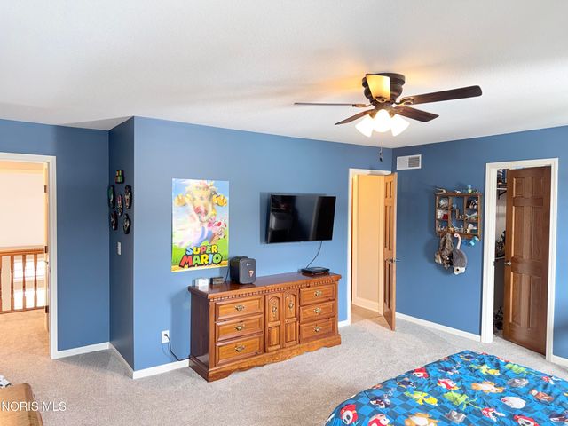 1121 Fox Run Road, Findlay, OH 45840