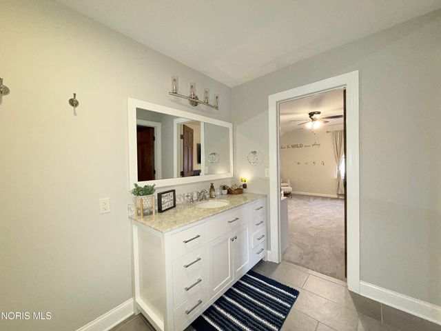 1121 Fox Run Road, Findlay, OH 45840