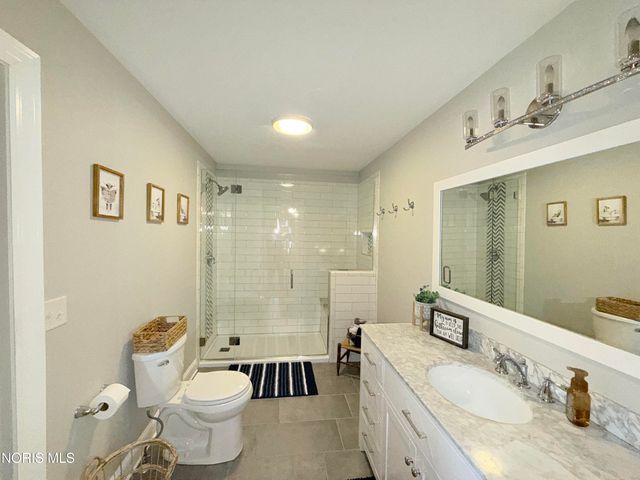 1121 Fox Run Road, Findlay, OH 45840