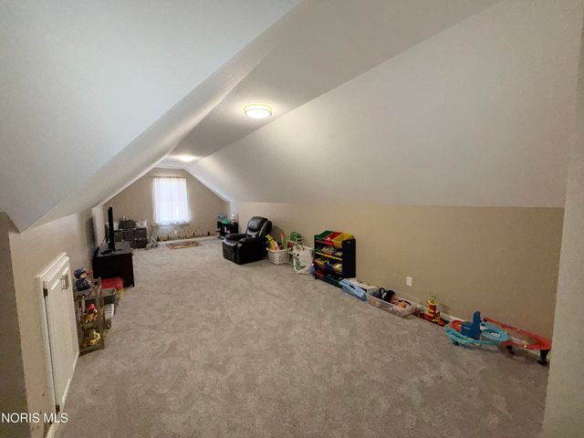 1121 Fox Run Road, Findlay, OH 45840