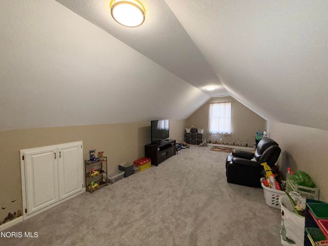 1121 Fox Run Road, Findlay, OH 45840