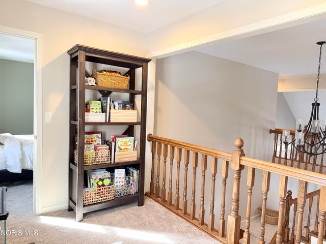 1121 Fox Run Road, Findlay, OH 45840