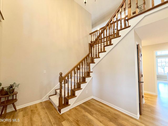 1121 Fox Run Road, Findlay, OH 45840