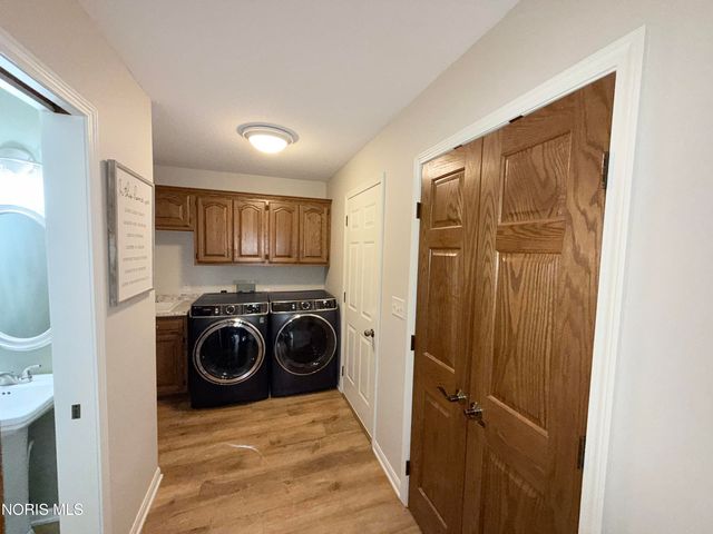 1121 Fox Run Road, Findlay, OH 45840