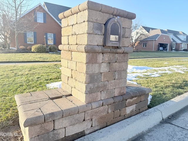 1121 Fox Run Road, Findlay, OH 45840