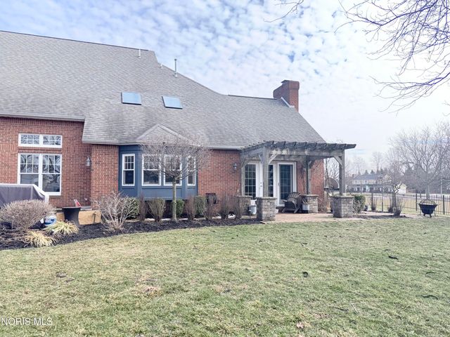 1121 Fox Run Road, Findlay, OH 45840