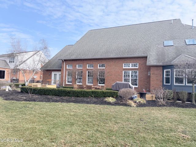 1121 Fox Run Road, Findlay, OH 45840