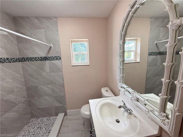 327 Montgomery AVE, Fort Myers, FL 33905