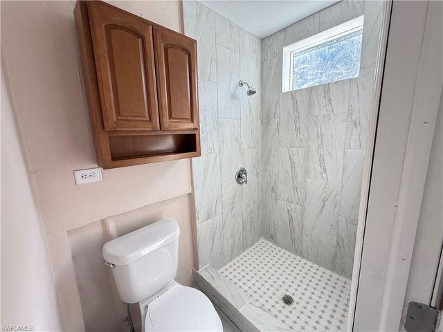 327 Montgomery AVE, Fort Myers, FL 33905