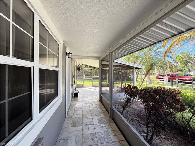 327 Montgomery AVE, Fort Myers, FL 33905