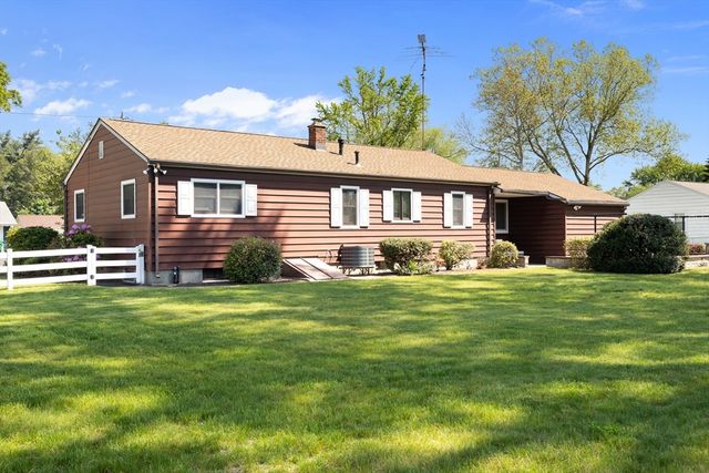 67 Manning St, Chicopee, MA 01020