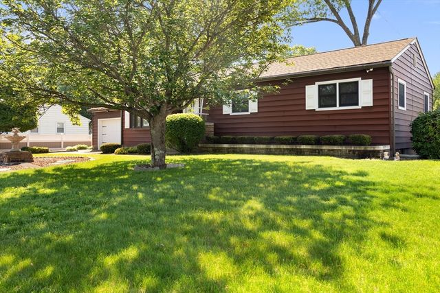 67 Manning St, Chicopee, MA 01020