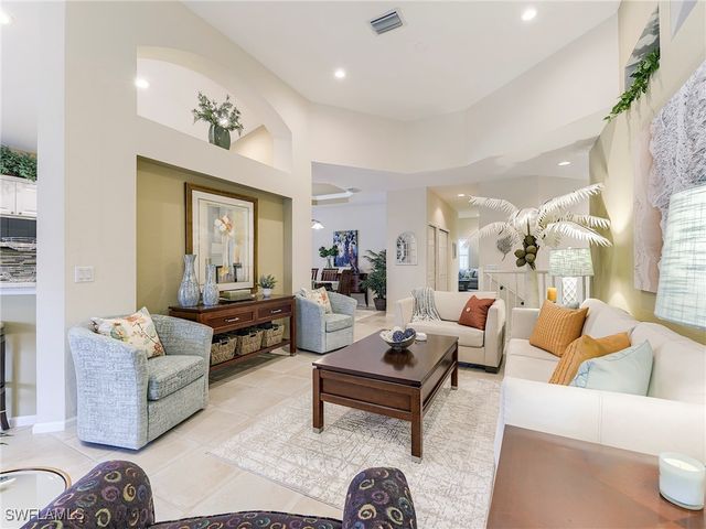 10402 Autumn Breeze DR 202, Estero, FL 34135