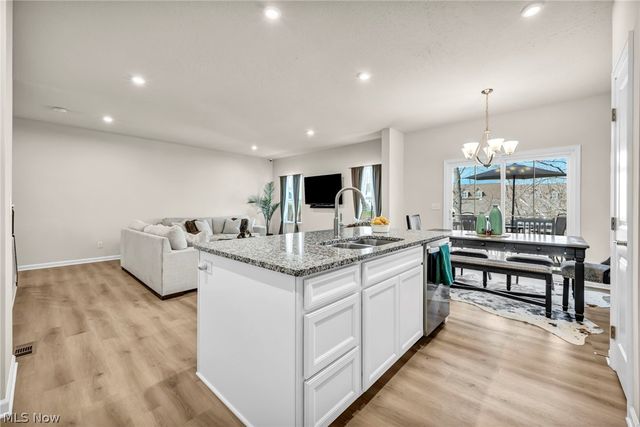 7366 Hillshire Drive, Concord Twp, OH 44077