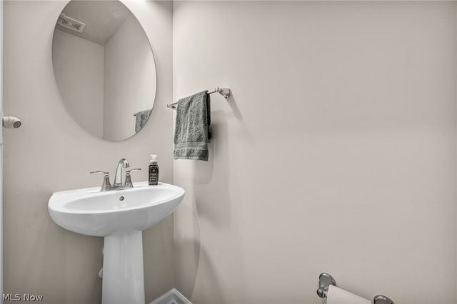 7366 Hillshire Drive, Concord Twp, OH 44077