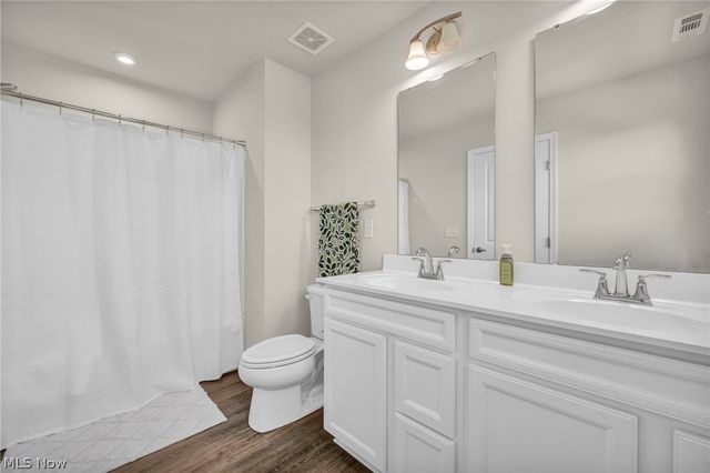 7366 Hillshire Drive, Concord Twp, OH 44077