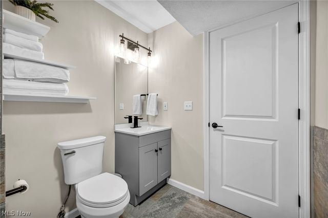 7366 Hillshire Drive, Concord Twp, OH 44077