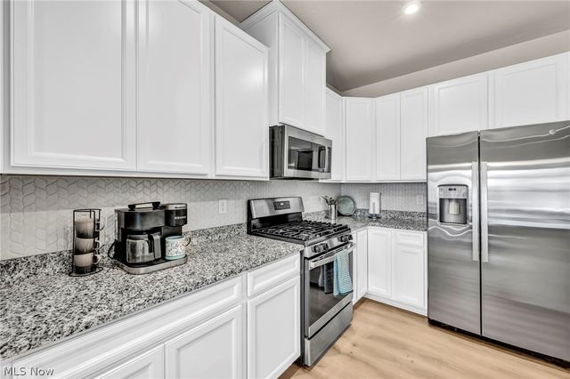 7366 Hillshire Drive, Concord Twp, OH 44077
