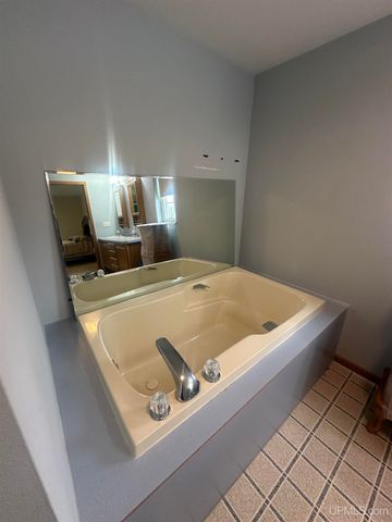 8804 County 416 J Road, Cornell, MI 49818