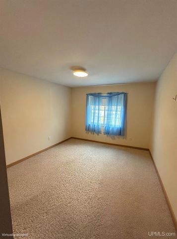 8804 County 416 J Road, Cornell, MI 49818