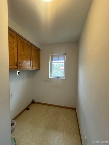 8804 County 416 J Road, Cornell, MI 49818