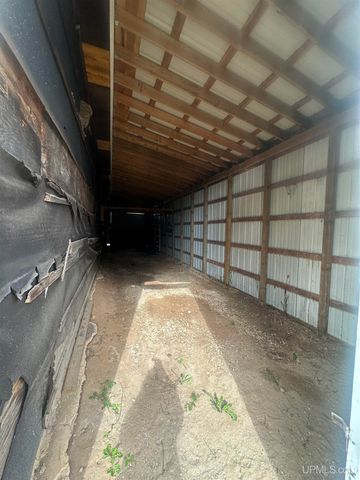 8804 County 416 J Road, Cornell, MI 49818