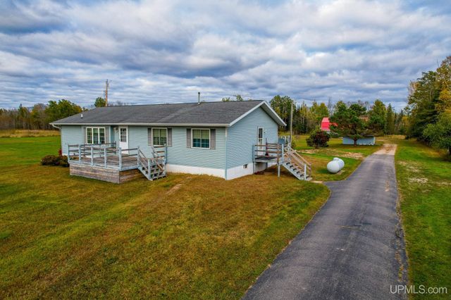 8804 County 416 J Road, Cornell, MI 49818