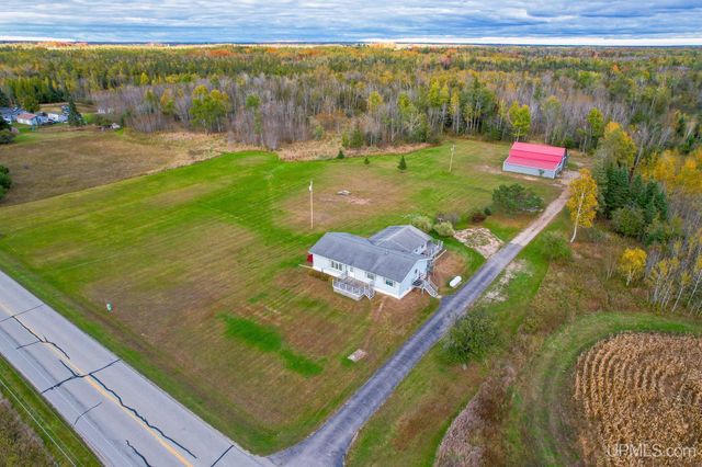 8804 County 416 J Road, Cornell, MI 49818