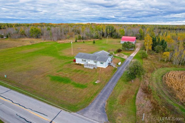 8804 County 416 J Road, Cornell, MI 49818