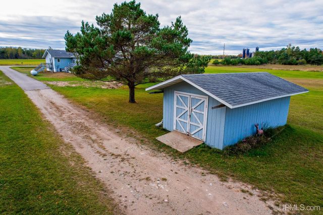 8804 County 416 J Road, Cornell, MI 49818