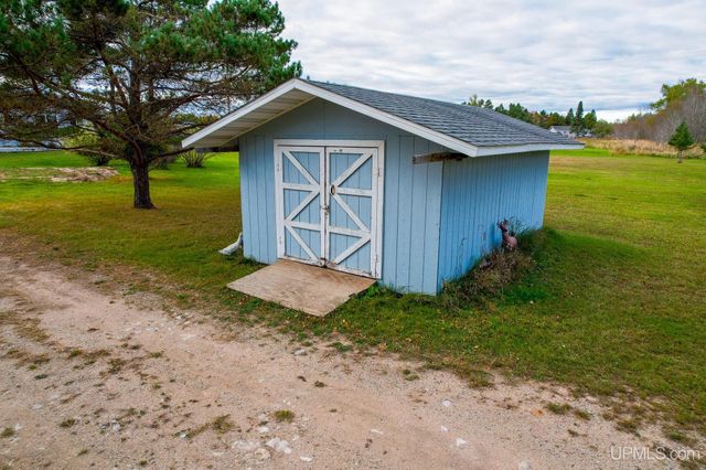 8804 County 416 J Road, Cornell, MI 49818