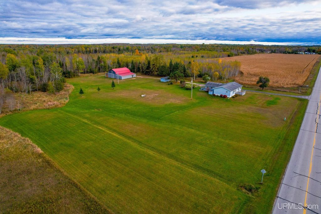 8804 County 416 J Road, Cornell, MI 49818