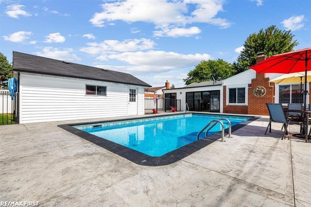 40351 Hamilton Drive, Sterling Heights, MI 48313