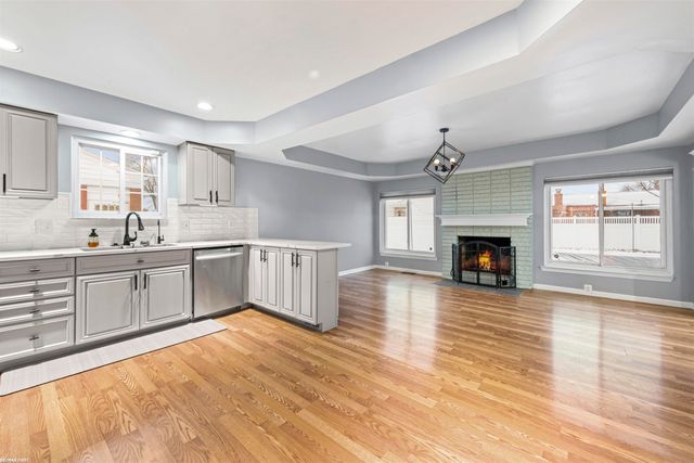 40351 Hamilton Drive, Sterling Heights, MI 48313