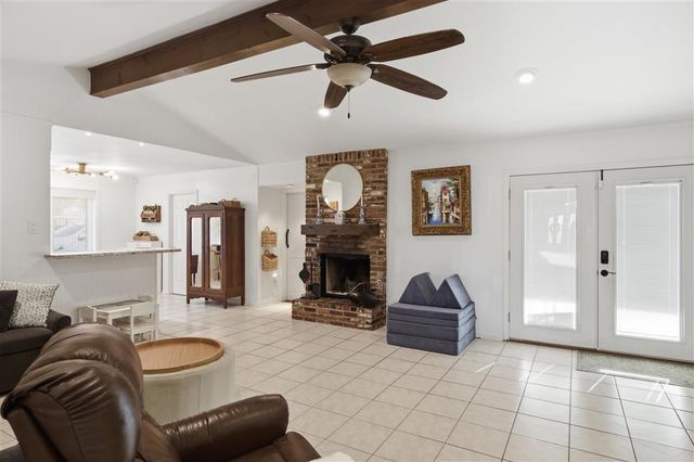 5000 W Saint Charles Ave Avenue, Lake Charles, LA 70605
