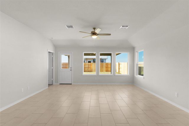 13701 Tucker Hedge PASS, Elgin, TX 78621