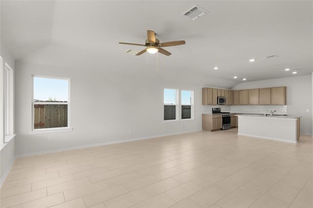 13701 Tucker Hedge PASS, Elgin, TX 78621