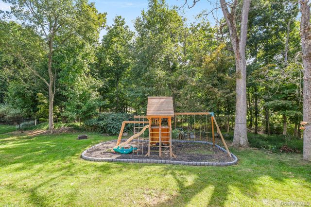 13 Lucky Lane, Washingtonville, NY 10992