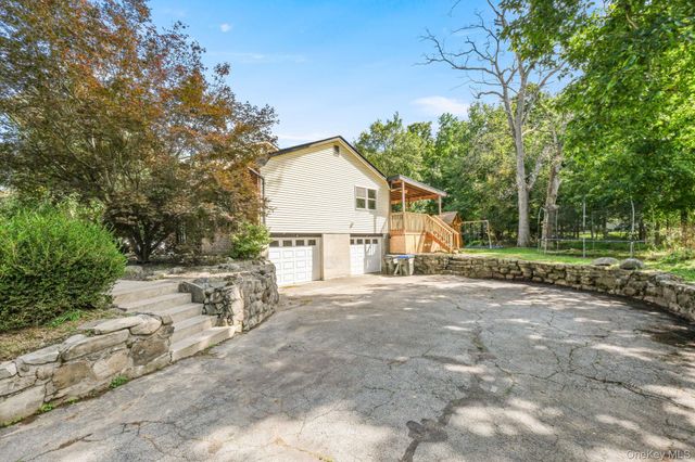 13 Lucky Lane, Washingtonville, NY 10992