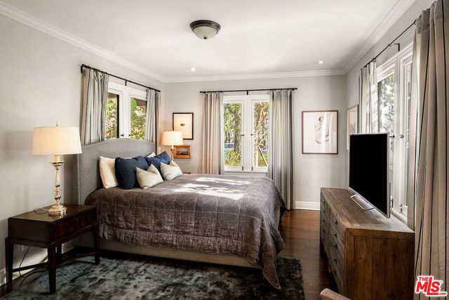 945 S Muirfield Road, Los Angeles, CA 90019