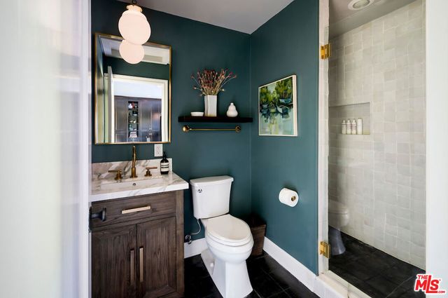 945 S Muirfield Road, Los Angeles, CA 90019