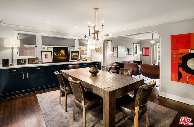 945 S Muirfield Road, Los Angeles, CA 90019