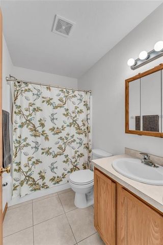 4929 Stoneback Place, Lawrence, KS 66047