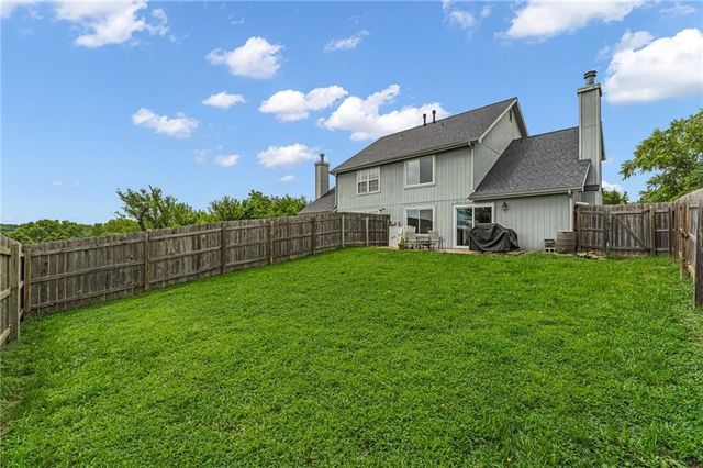 4929 Stoneback Place, Lawrence, KS 66047
