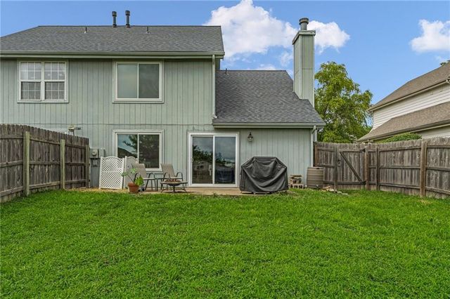 4929 Stoneback Place, Lawrence, KS 66047