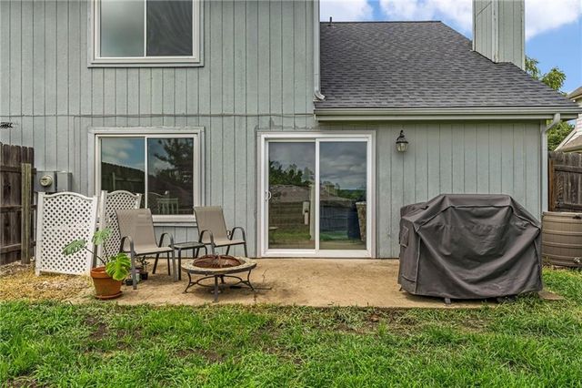 4929 Stoneback Place, Lawrence, KS 66047